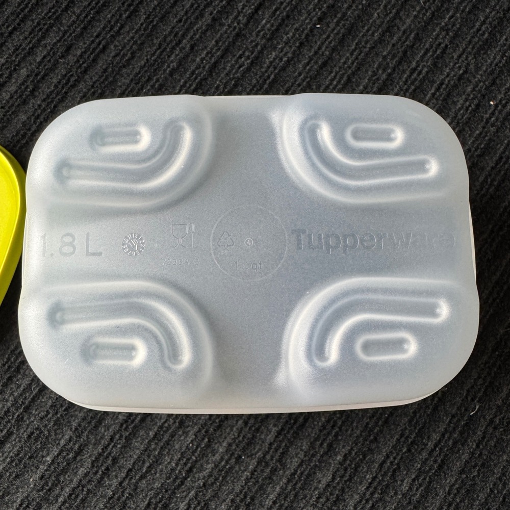 Tupperware FridgeSmart Small Deep 1.8L Container Lime Green Lid 1 3/4 Qt - Picture 7 of 7